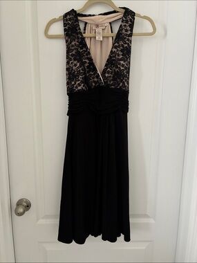 Roulette Black Dress with Beige Lace Bodice